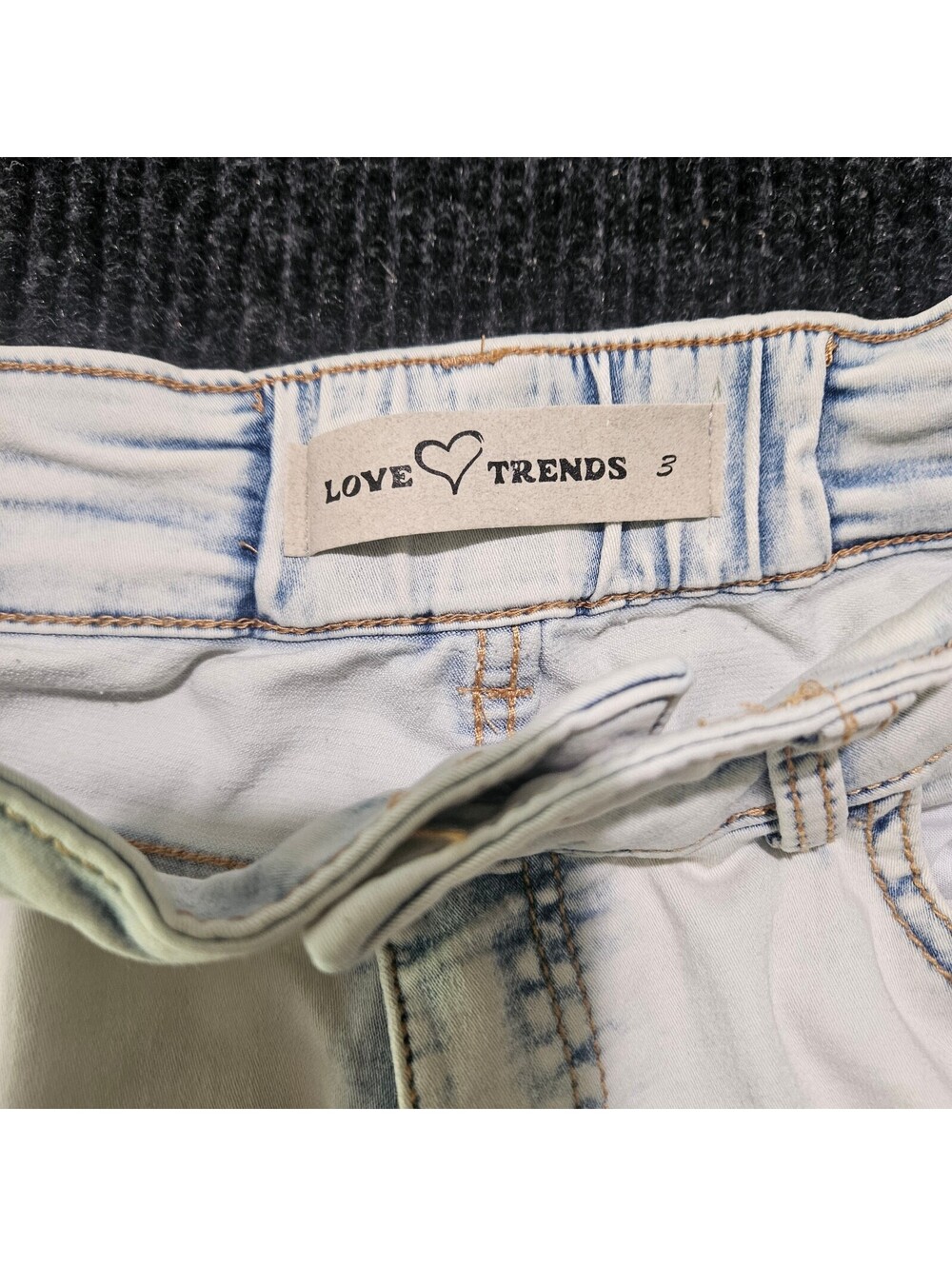Love Trends Women's Light Wash Wide Leg Jeans with Side Ties Size 3 - Picture 2 of 6